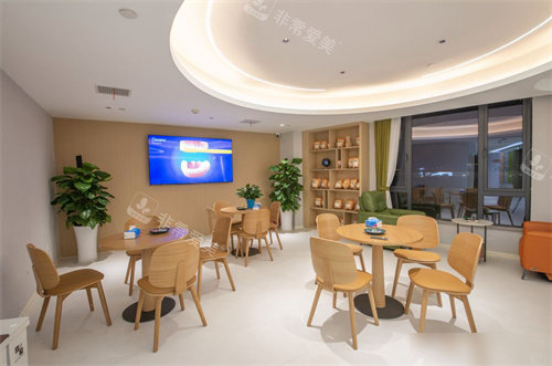 衢州鹿鸣口腔新湖院区等候区