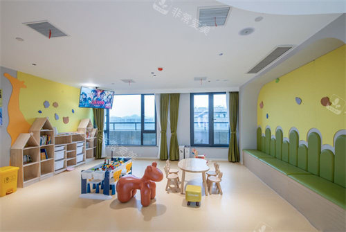 衢州鹿鸣口腔新湖院区儿童游乐区