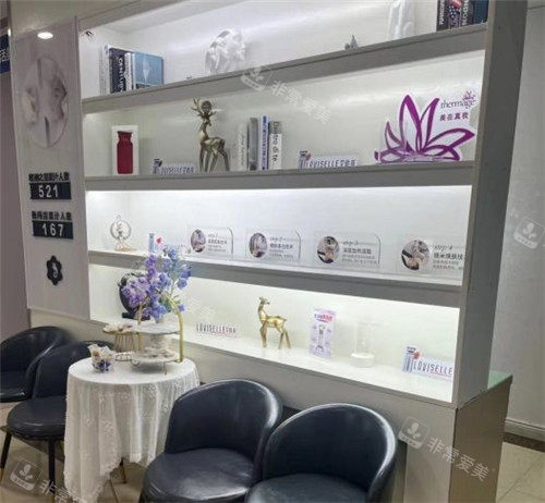 泉州海峽醫(yī)療美容展示墻