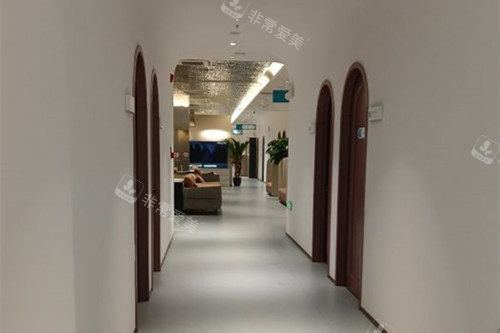 洛阳缔莱美整形内部过道环境示意图