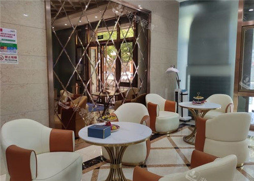 厦门万禾丽生植发等待大厅