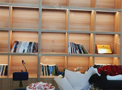 厦门碧莲盛植发展示架