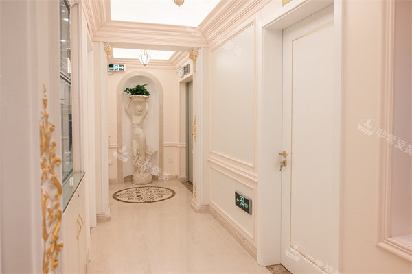 佛山东王荟整形医院走廊一角