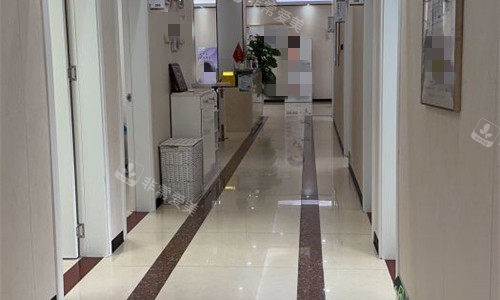 广州广大整形医院走廊图