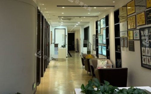 温州爱牙故事口腔走廊示意图