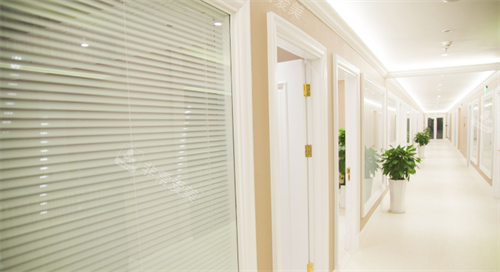 烟台欢乐口腔医院走廊