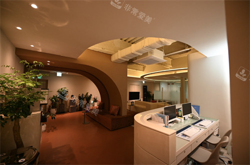 韩国daybeau皮肤科弘大店口碑好吗？26年老牌中韩同价|医生平均从业12年+|光电抗衰性价比高！