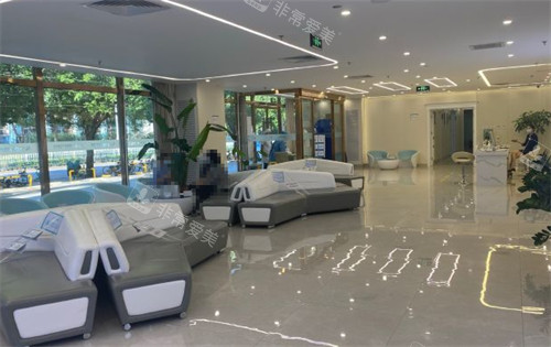 北京圣嘉新整形大厅环境图