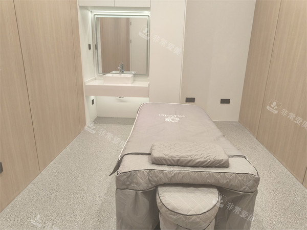 防城港华美医疗美容治疗室环境图示