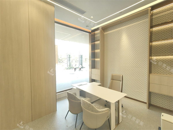 防城港华美医疗美容面诊室环境一角