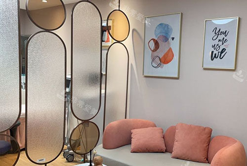 贵阳华美紫馨整形手术等候区