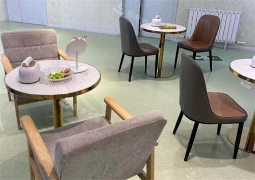 烟台洛神医疗美容医院接待区