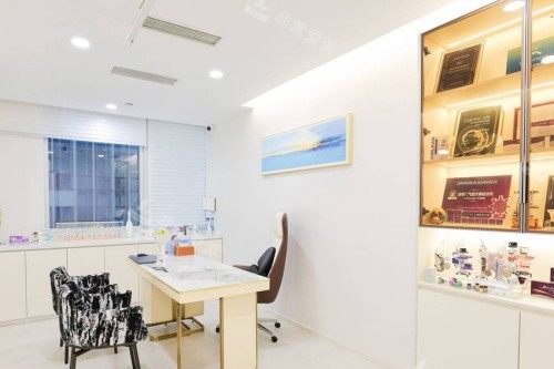 深圳医小森医美面诊室内