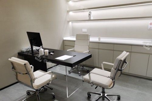 深圳鹏爱嘉祺医疗美容面试区