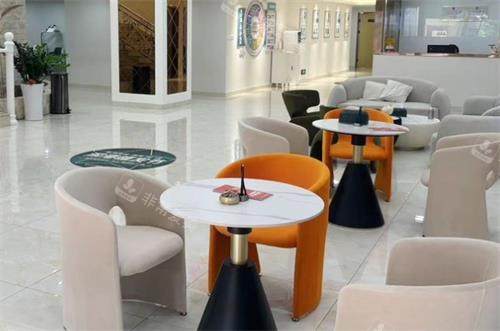 深圳悦尔整形大厅休息区