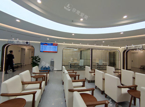 重庆团圆口腔红土地院区休息区