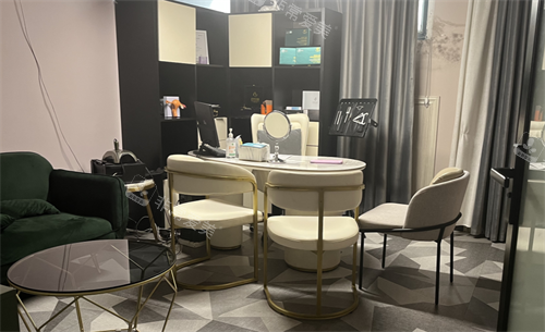 怀化美蒂珂整形咨询室