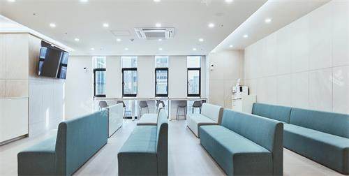 韩国丽婷整形外科大厅等候区