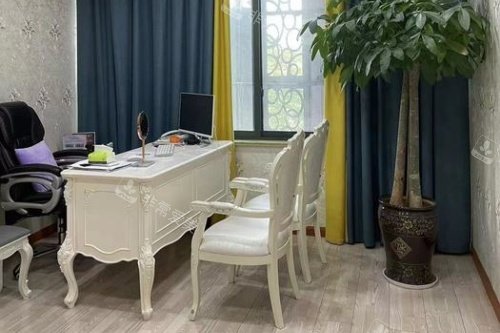 铜仁绽新白翎整形面诊室