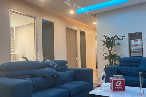 上海时光医疗美容内部过道环境