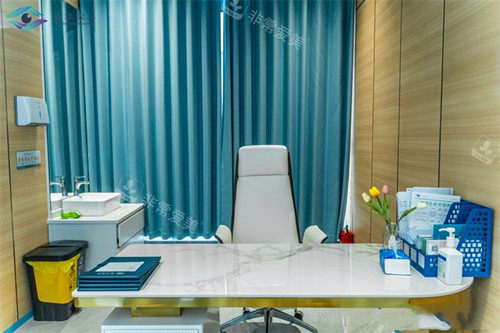 成都英华眼科面诊室环境