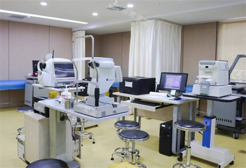 长沙宏朗眼科检查室