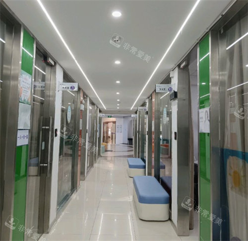 长沙宏朗眼科走廊环境