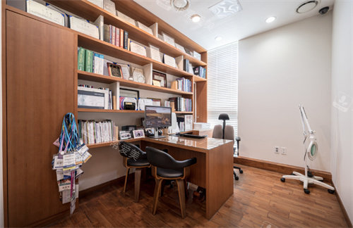 韩国昌皮肤科面诊室 韩国昌皮肤科面诊室