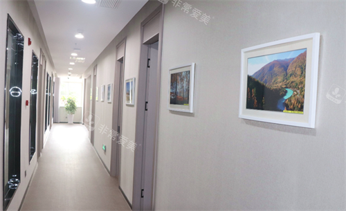 威海董立鹏星范医疗美容走廊