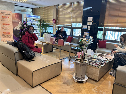 韩国珠儿丽整形外科休息区