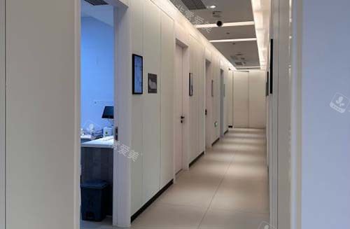 杭州浮想国医疗美容走廊环境实拍图