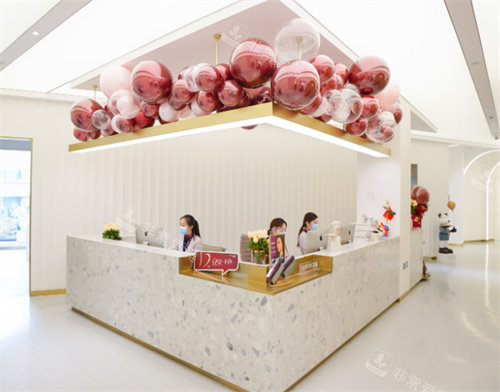 青島博士醫(yī)療美容二樓護士站照片 青島博士醫(yī)療美容二樓護士站照片