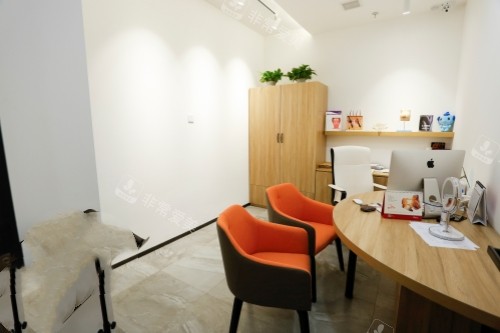 大连美天整形面诊室