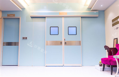 深圳鹏程医疗美容手术门口