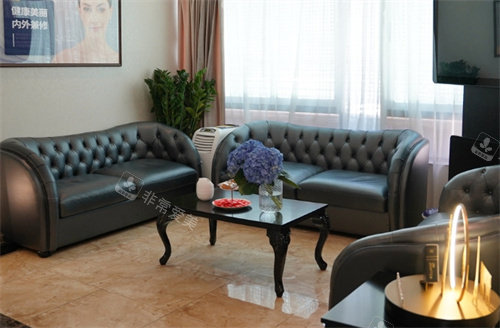 深圳阳光医疗美容微整科候诊区