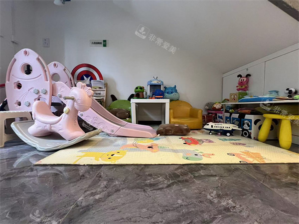 大连极植口腔(东港店)儿童游戏区