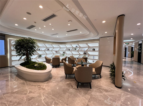 广州中家医家庭医生医疗美容2楼等待区