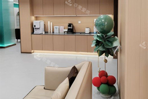 濟南麗合醫(yī)療美容內(nèi)部休息等待區(qū)環(huán)境 濟南麗合醫(yī)療美容內(nèi)部休息等待區(qū)環(huán)境