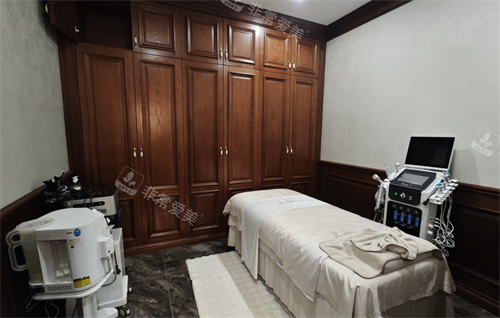 哈尔滨月几国际医美中心治疗室