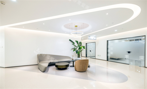 济南雍禾植发等待