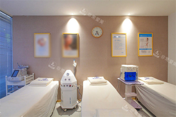 濮阳李伟医疗美容治疗室