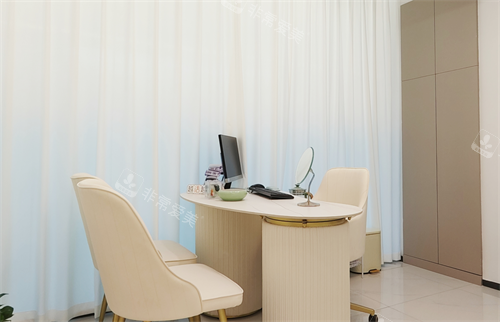 杭州爱琴海医疗美容门诊部就诊室