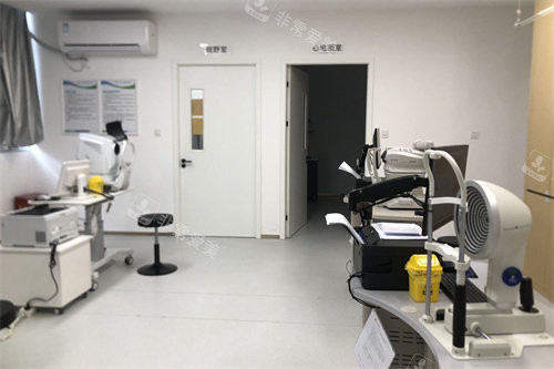 玉林华厦眼科医院检查区环境