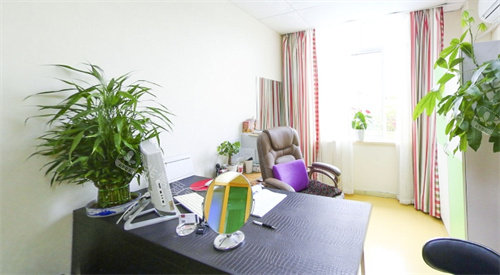 上海华美医生咨询室环境图