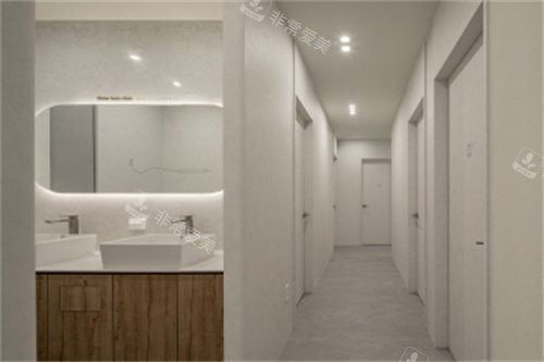 韩国ShineBeam皮肤科走廊环境 韩国ShineBeam皮肤科走廊环境