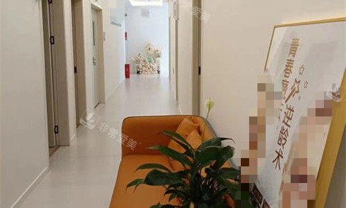 铜仁仁美走廊休息区