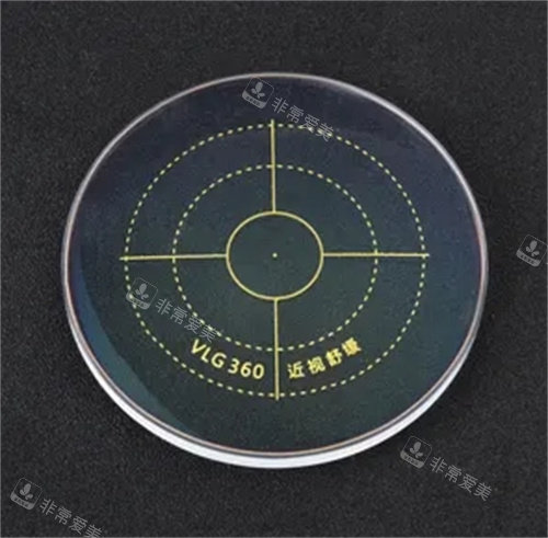 周边离焦镜片图片