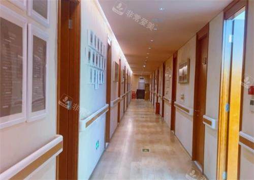 北京艺星医疗美容医院走廊