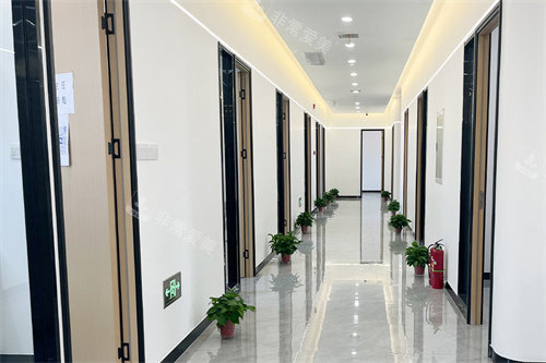 朔州易看牙口腔走廊图