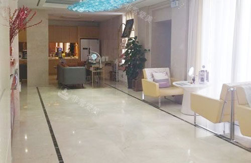 昆山铂特丽医疗美容大厅休息区